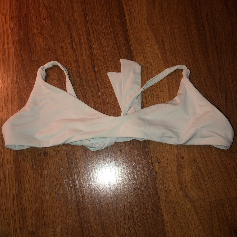 Frankies bikini top